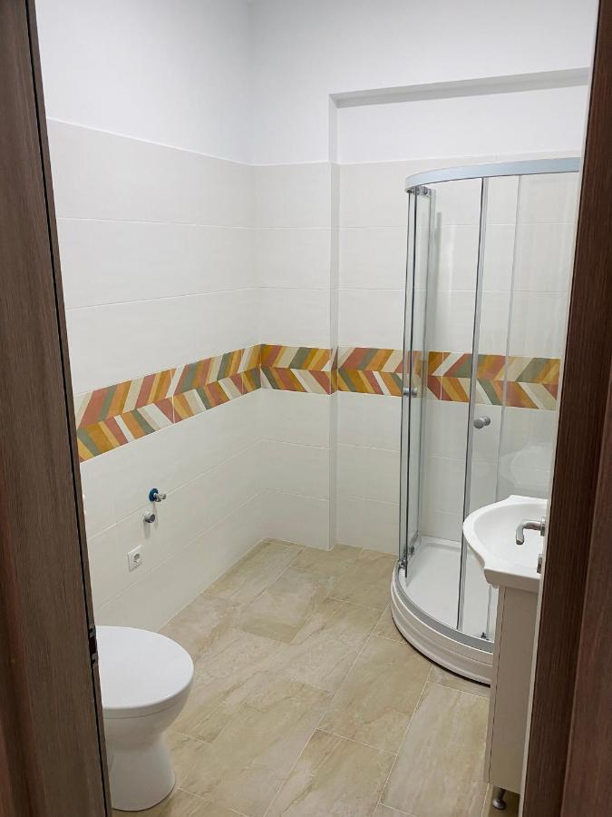Njunior Apartment 02 Yaş Dış mekan fotoğraf